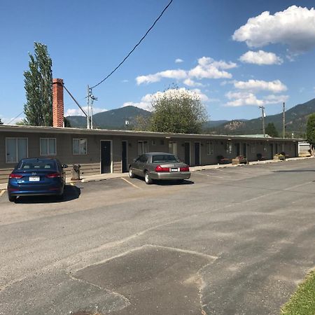 Chewelah Motel & Rv Park Exterior photo